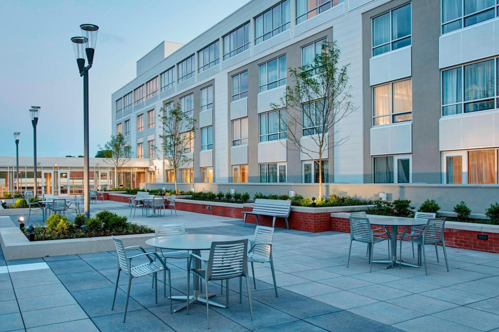 Courtyard By Marriott Erie Bayfront Hotel Eksteriør billede